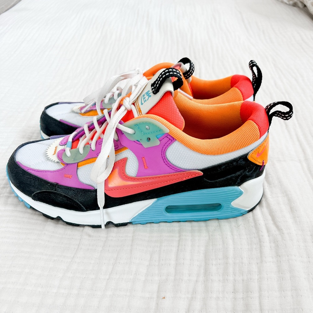 Women’s Nike Air Max 90 Futura size 8